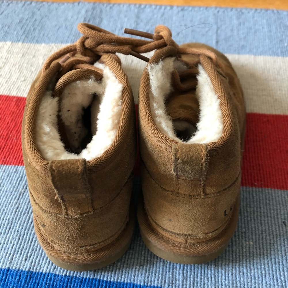 Good cond. Kids UGG Neumel Boot Sz 13 $50 Chestnut